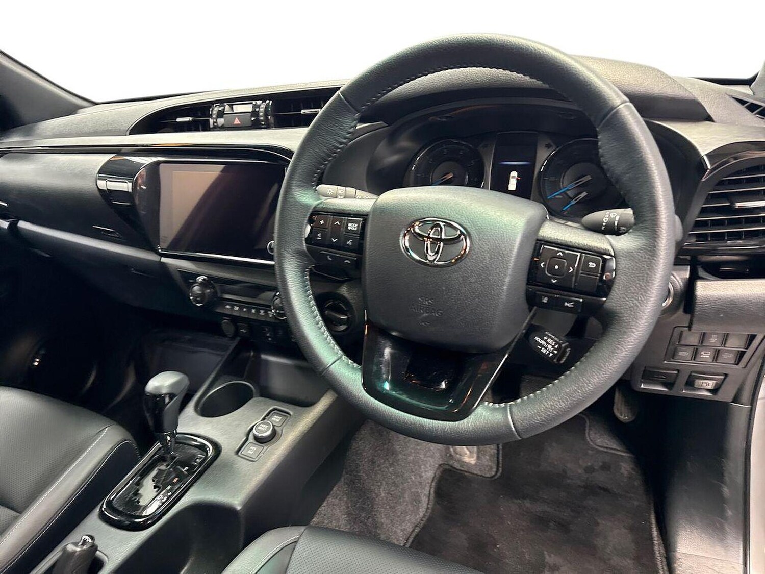 Used Toyota Hilux 2025 for sale - 77487709: Photo 9