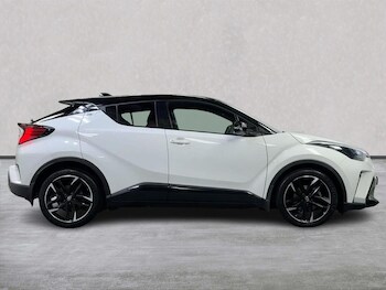 Used Toyota C-HR 2023 for sale - 78305464: Photo