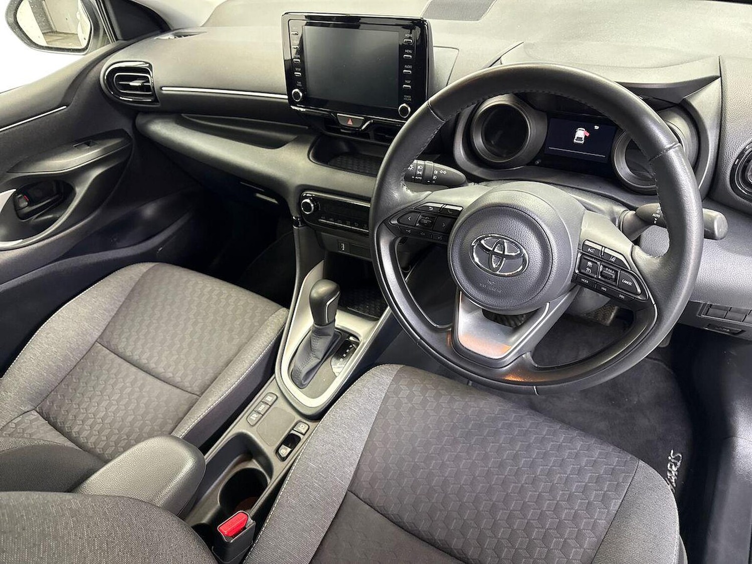 Used Toyota Yaris 2023 for sale - 77715375: Photo 15