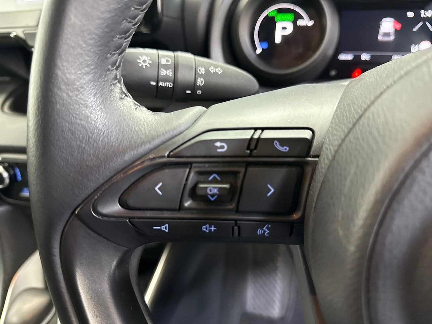 Used Toyota Yaris 2023 for sale - 77715375: Photo 24