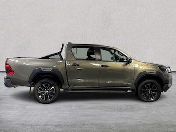 Used Toyota Hilux 2023 for sale - 75491163: Photo