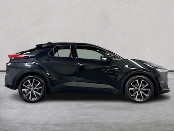 Used Toyota C-HR 2025 for sale - 76320694: Photo 3