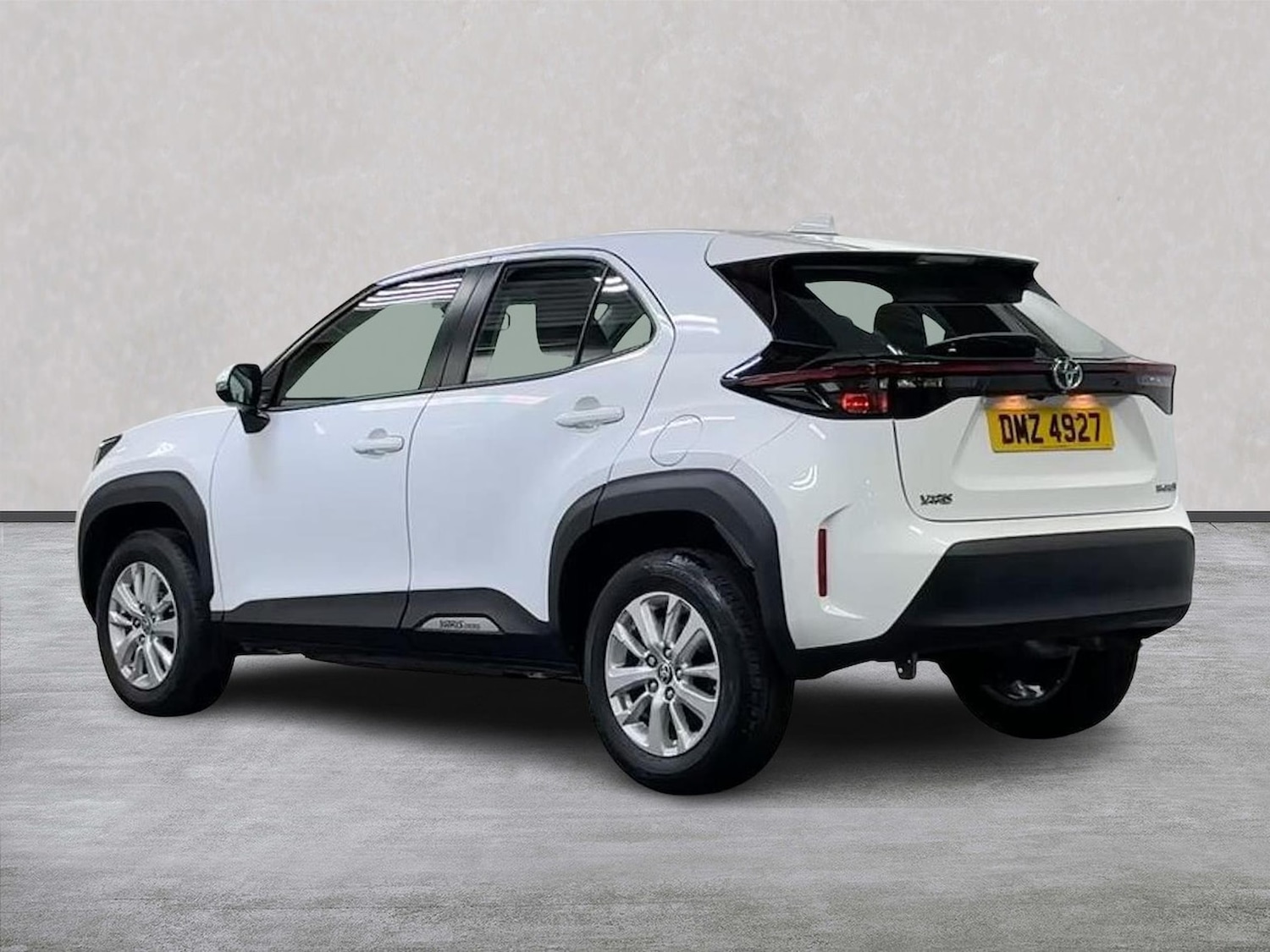 Used Toyota Yaris Cross 2024 for sale - 78194232: Photo 2