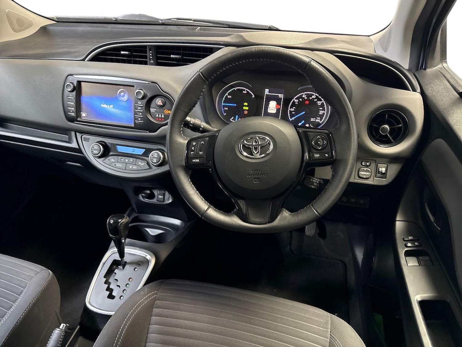 Used Toyota Yaris 2018 for sale - 76924595: Photo 15