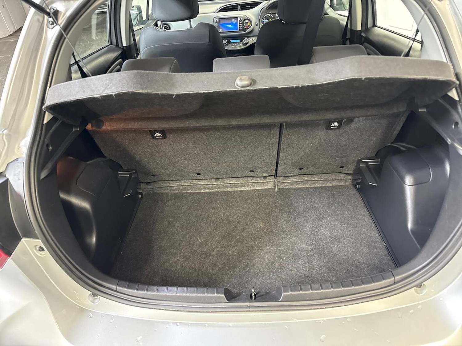 Used Toyota Yaris 2018 for sale - 76924595: Photo 17