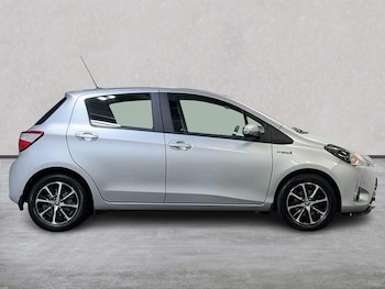 Used Toyota Yaris 2018 for sale - 76924595: Photo