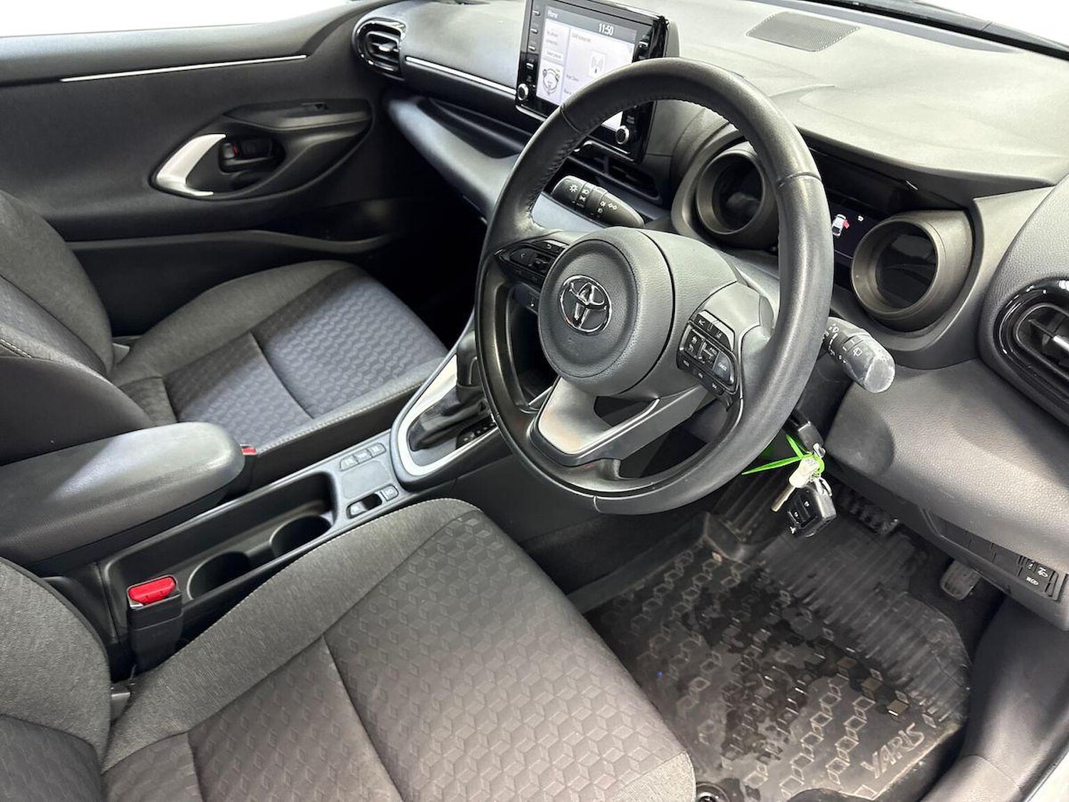 Used Toyota Yaris 2024 for sale - 77845337: Photo 15