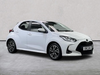 Used Toyota Yaris 2024 for sale - 77845337: Photo