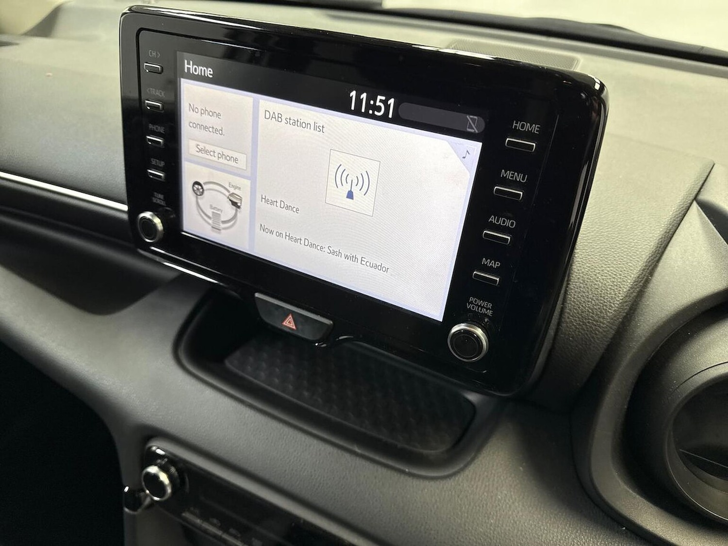 Used Toyota Yaris 2024 for sale - 77845337: Photo 23