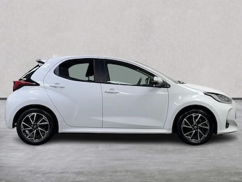 Used Toyota Yaris 2024 for sale - 77845337: Photo