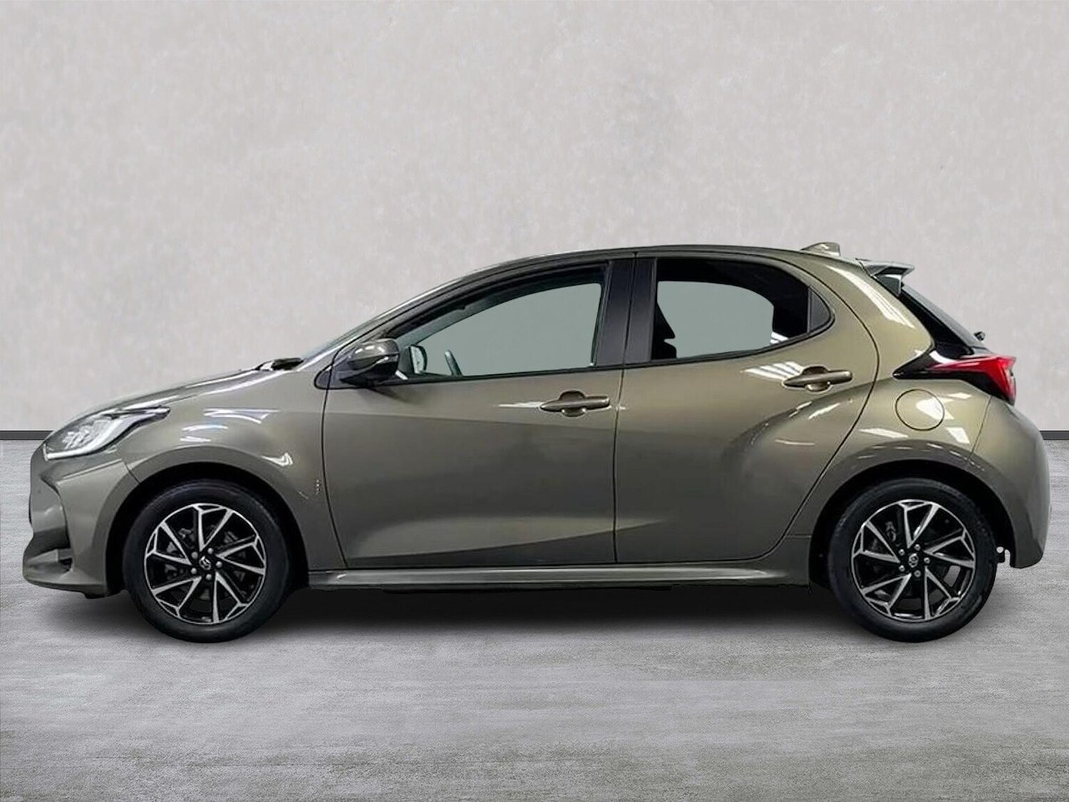 Used Toyota Yaris 2023 for sale - 78194215: Photo 21