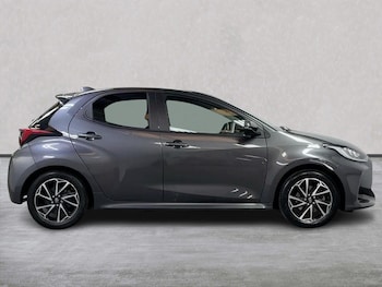 Used Toyota Yaris 2023 for sale - 78542145: Photo