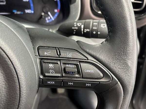 Used Toyota Yaris Cross 2023 for sale - 75517936: Photo 25