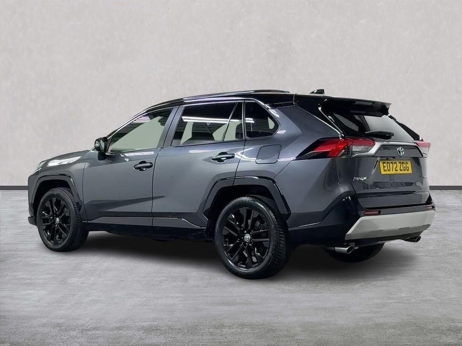 Used Toyota RAV4 2022 for sale - 77991811: Photo 2