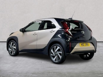 Used Toyota Aygo X 2023 for sale - 76170736: Photo 2