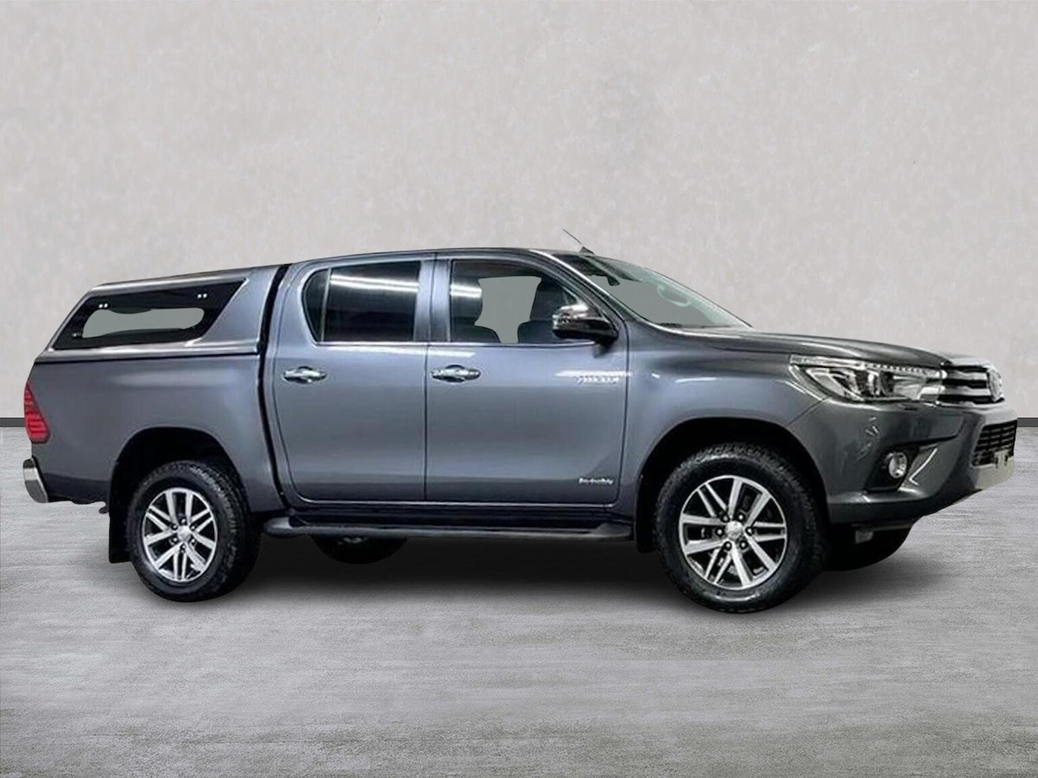 Used Toyota Hilux 2020 for sale - 76342944: Photo 19