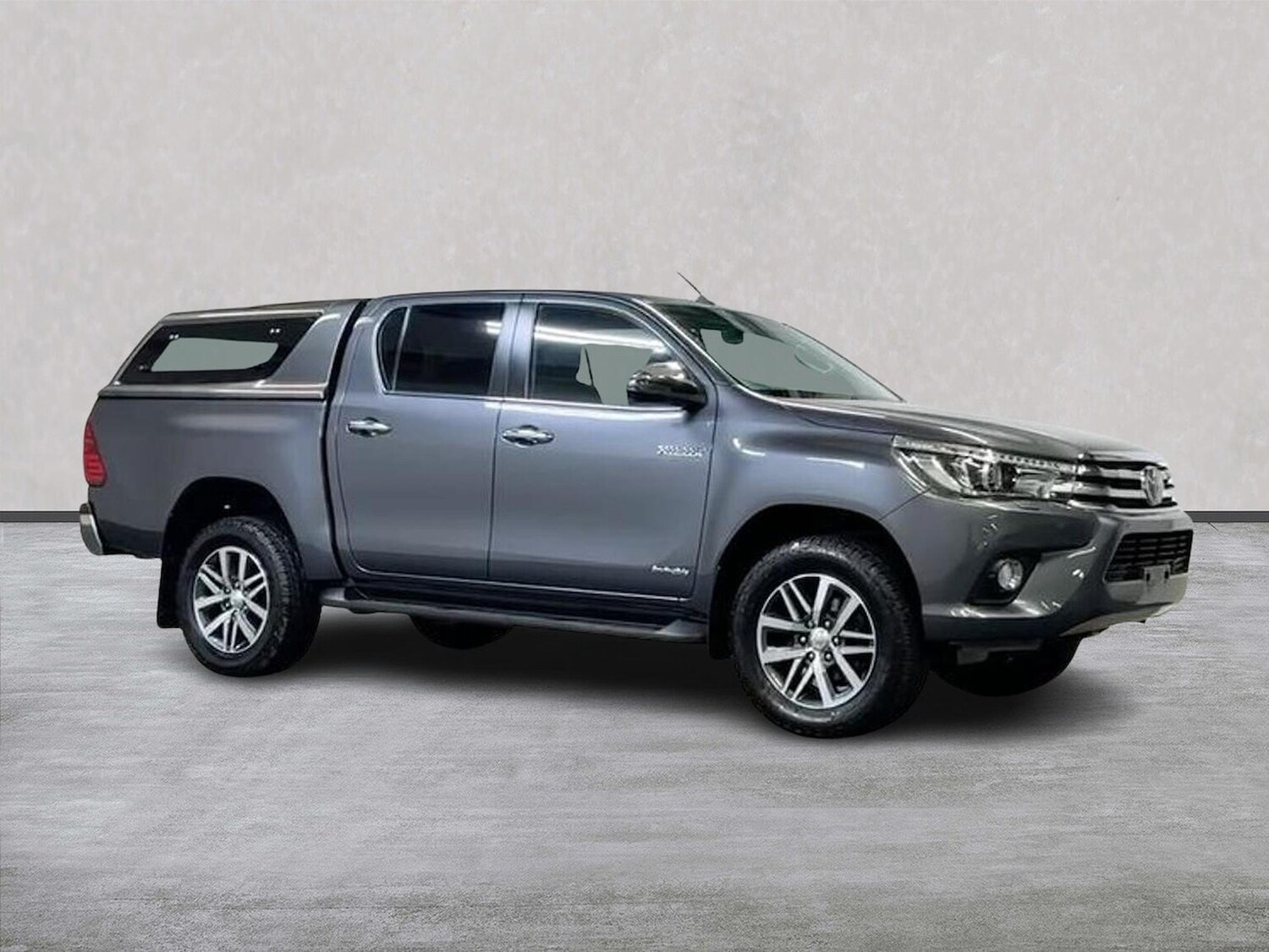 Used Toyota Hilux 2020 for sale - 76342944: Photo 2