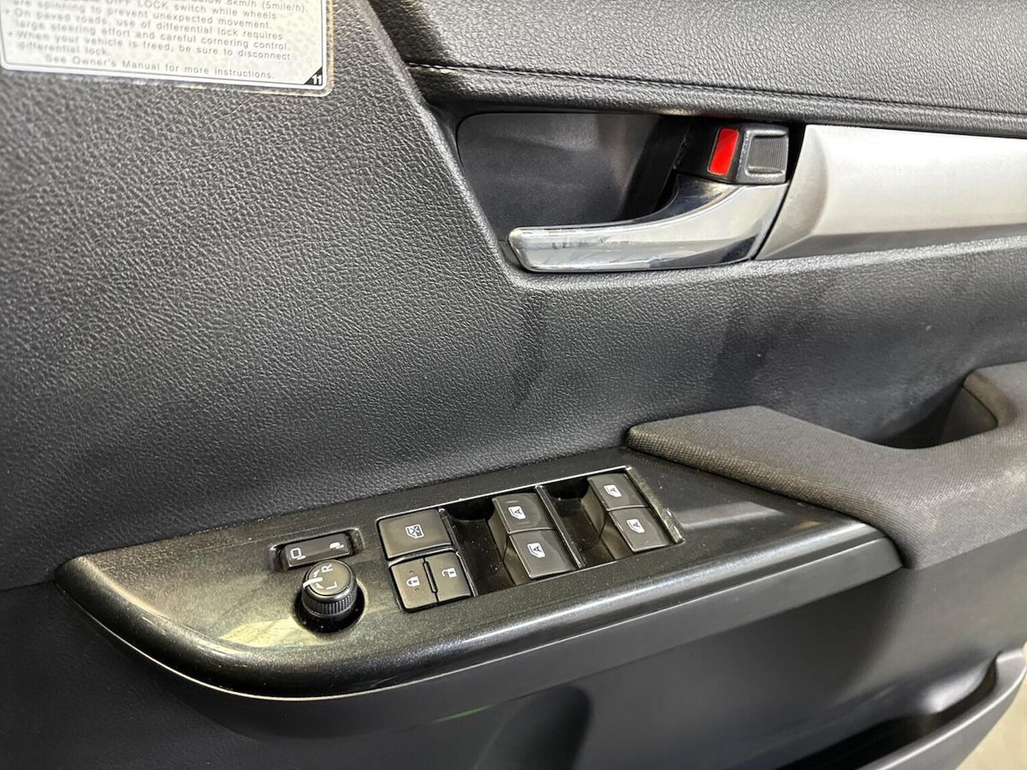 Used Toyota Hilux 2020 for sale - 76342944: Photo 21