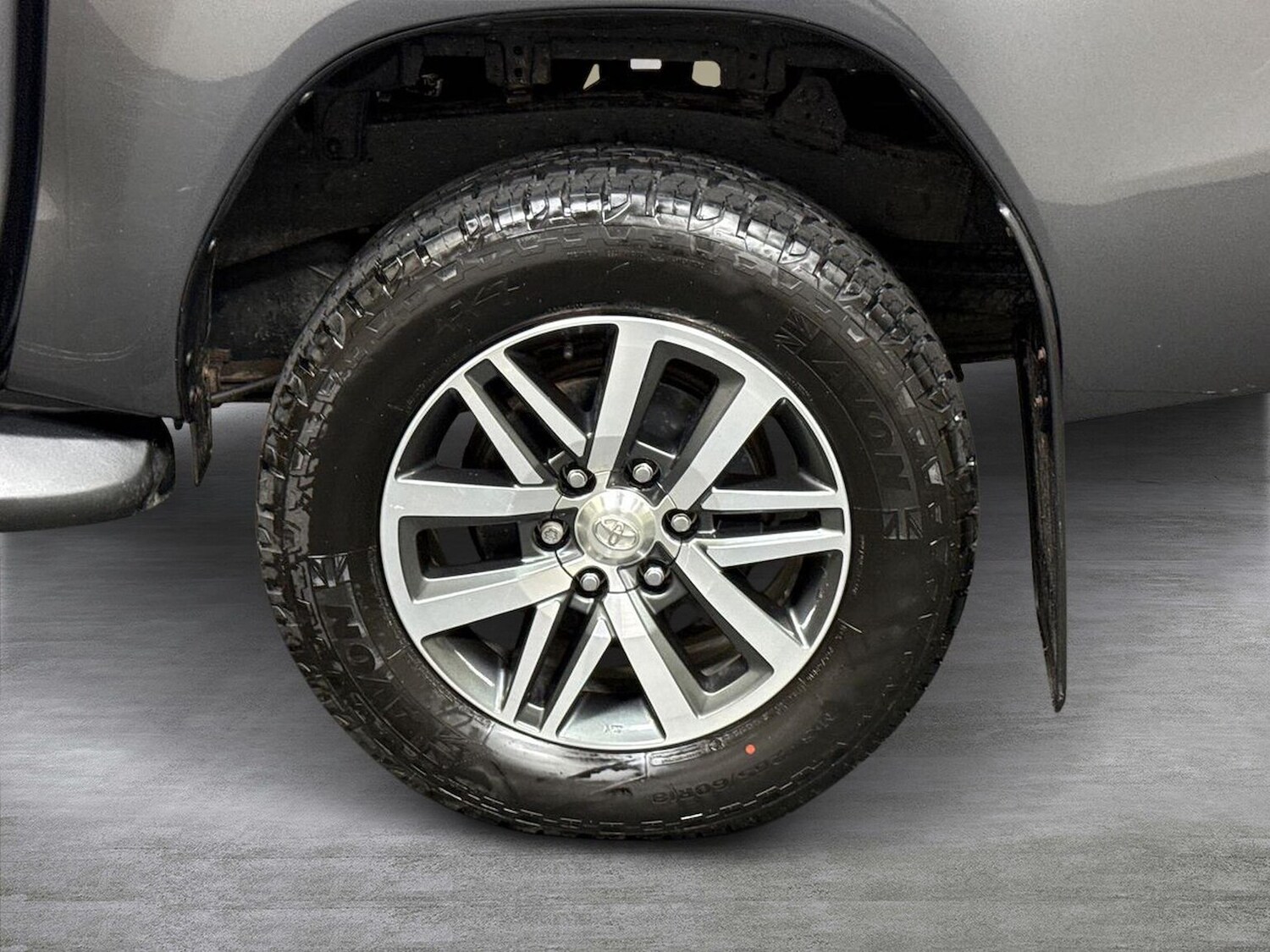 Used Toyota Hilux 2020 for sale - 76342944: Photo 6