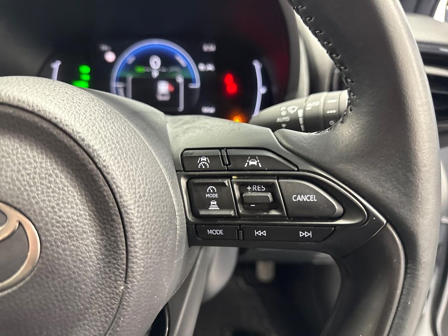 Used Toyota Yaris Cross 2024 for sale - 76430776: Photo 25