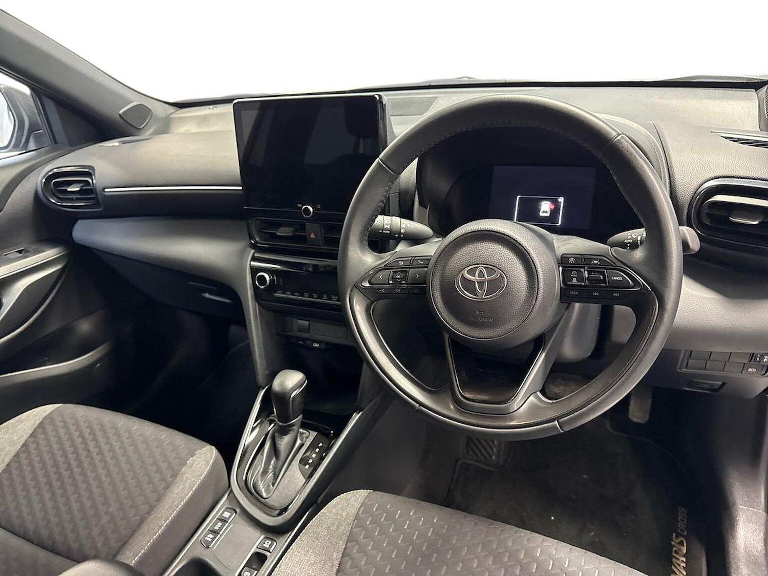 Used Toyota Yaris Cross 2024 for sale - 76430776: Photo 8