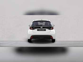 Used Toyota Yaris 2026 for sale - 79330269: Photo