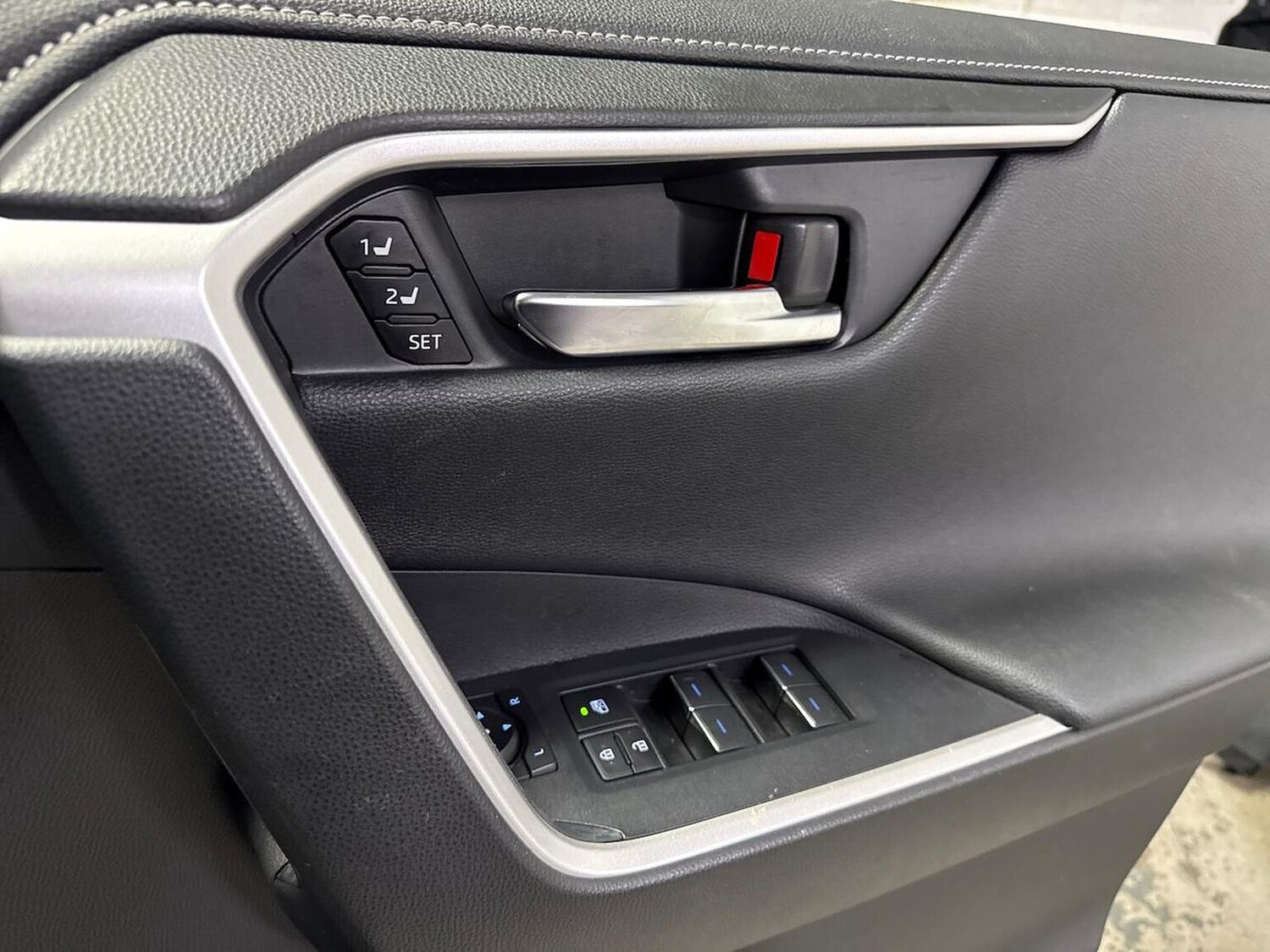 Used Toyota RAV4 2022 for sale - 77487700: Photo 21