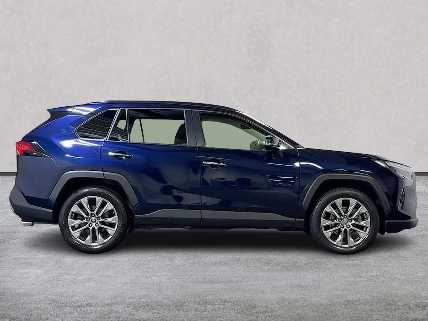 Used Toyota RAV4 2022 for sale - 77487700: Photo 3