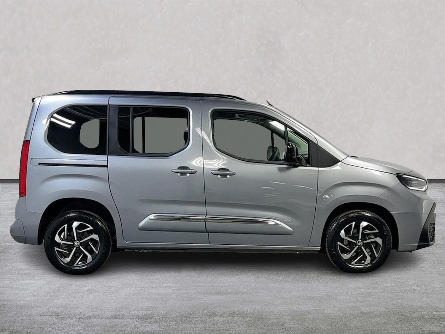 Used Toyota PROACE CITY Verso 2025 for sale - 77488572: Photo 3