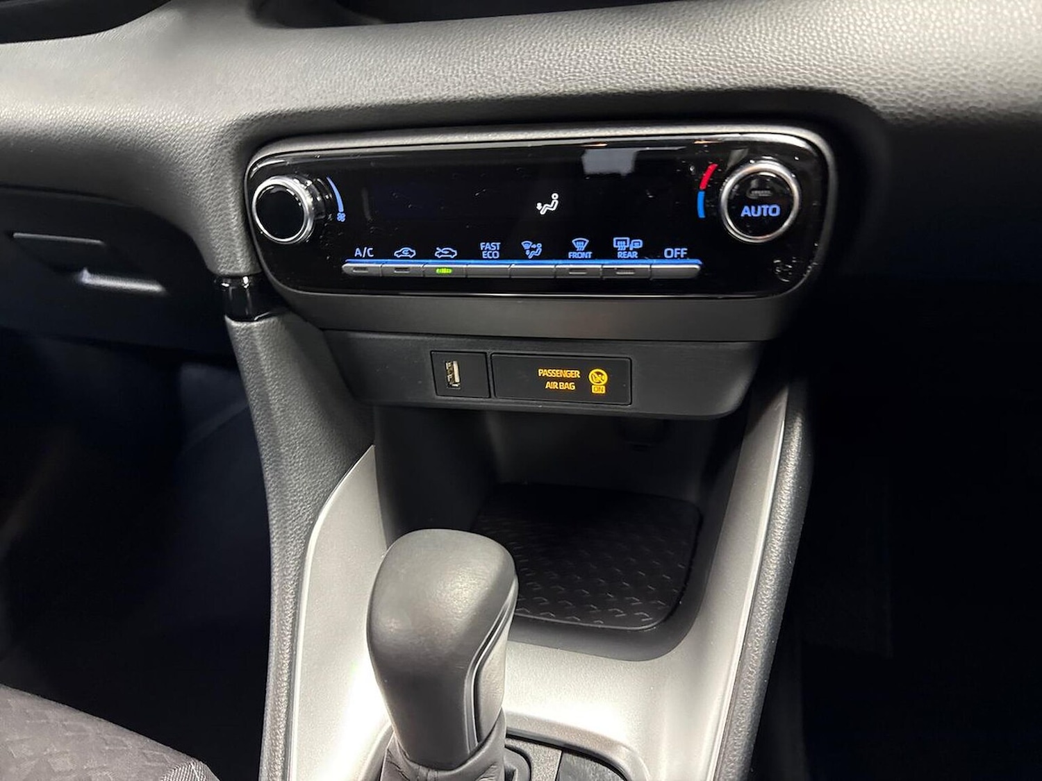 Used Toyota Yaris 2023 for sale - 76219171: Photo 12