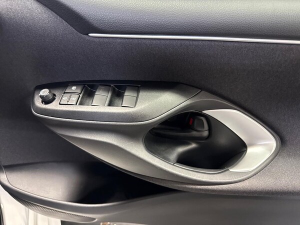 Used Toyota Yaris 2023 for sale - 76219171: Photo 21