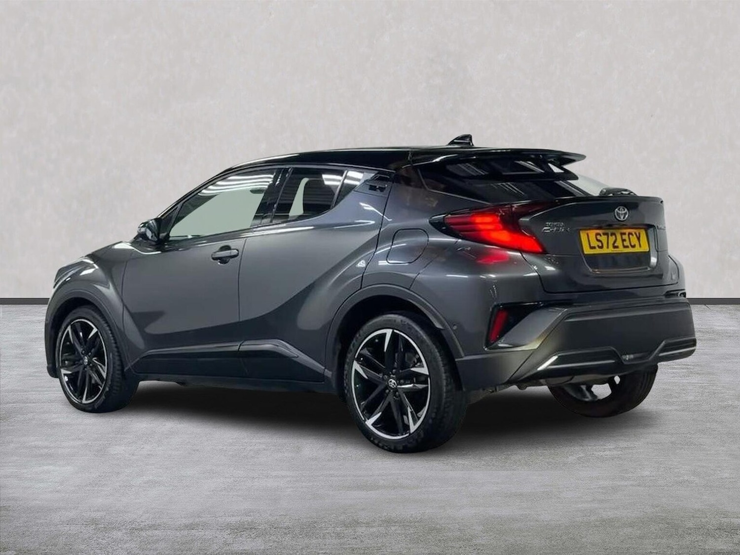 Used Toyota C-HR 2023 for sale - 78194186: Photo 4