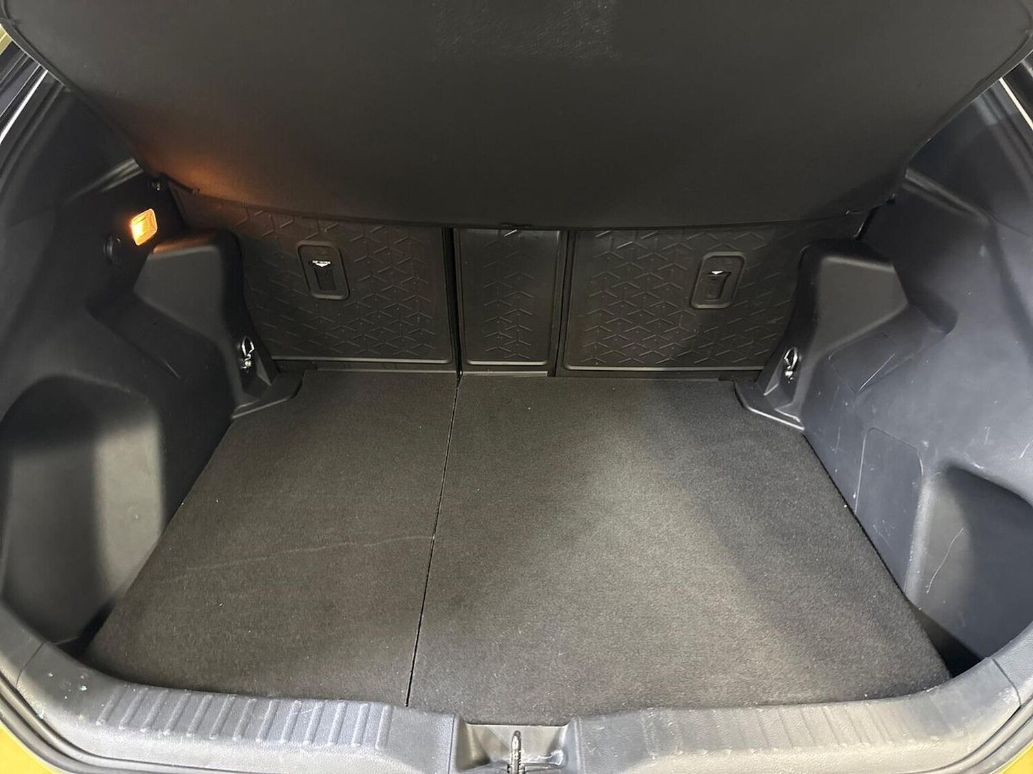 Used Toyota Yaris Cross 2022 for sale - 76490686: Photo 17