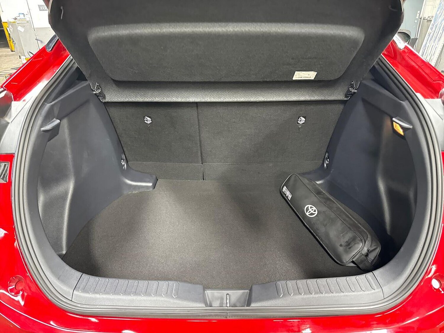 Used Toyota C-HR 2024 for sale - 76628027: Photo 17