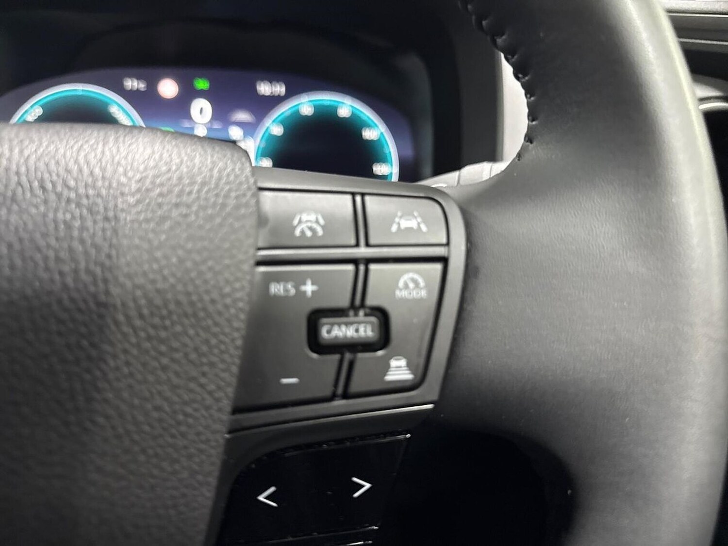 Used Toyota C-HR 2024 for sale - 76628027: Photo 24