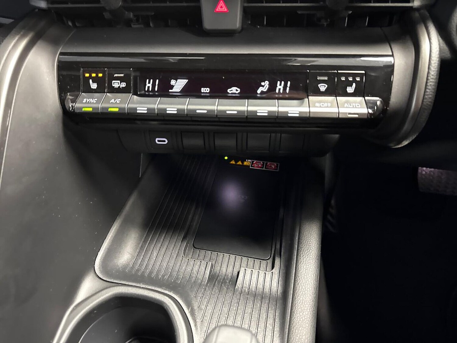 Used Toyota C-HR 2024 for sale - 76324564: Photo 11