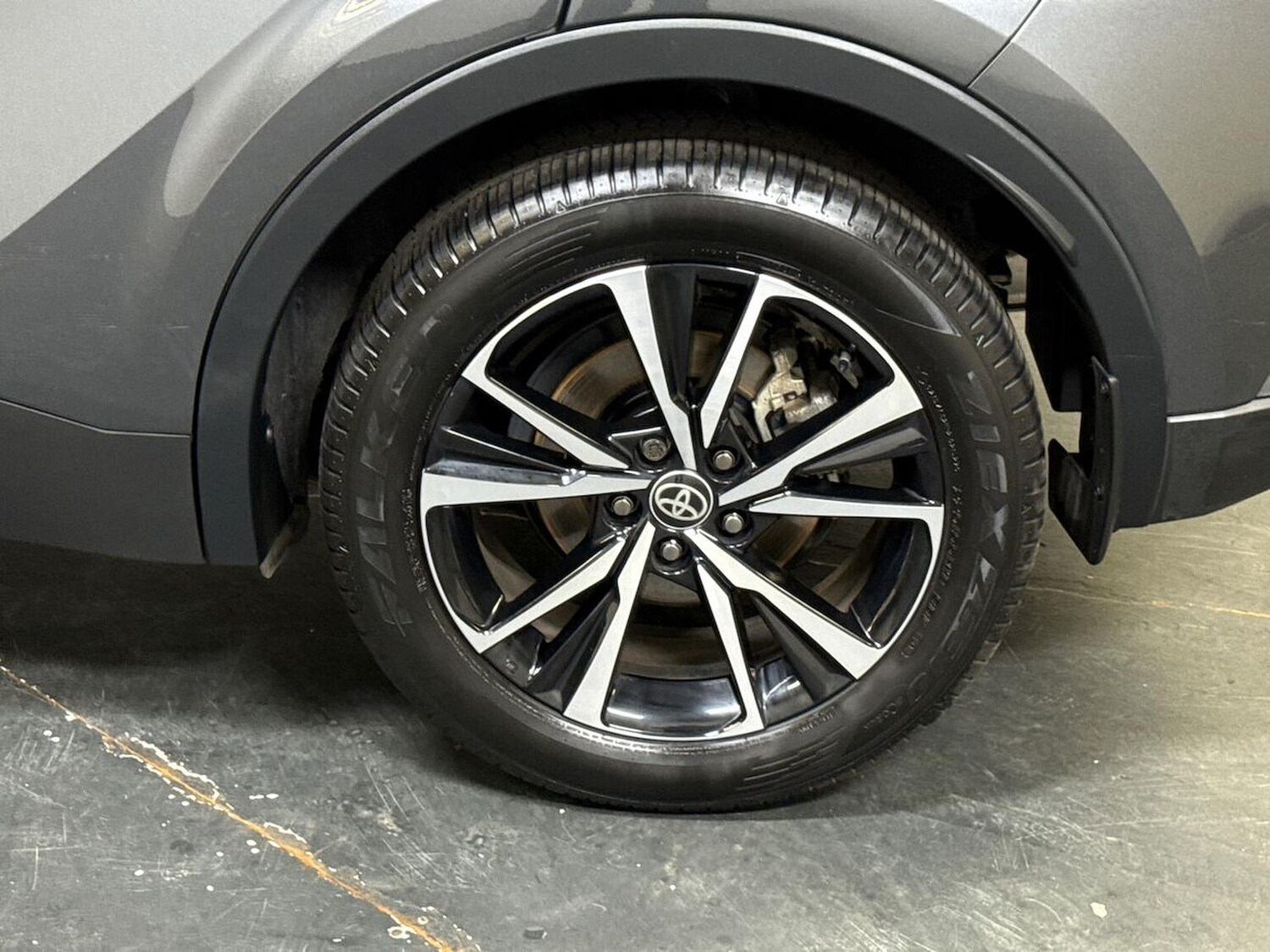 Used Toyota C-HR 2024 for sale - 76324564: Photo 5