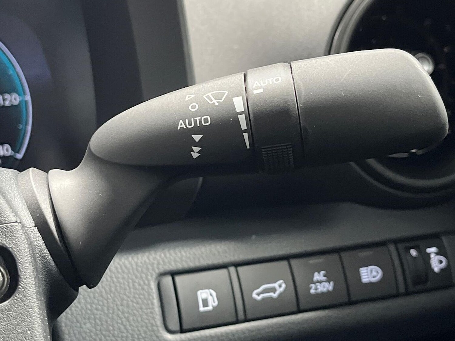 Used Toyota C-HR 2024 for sale - 77488570: Photo 27