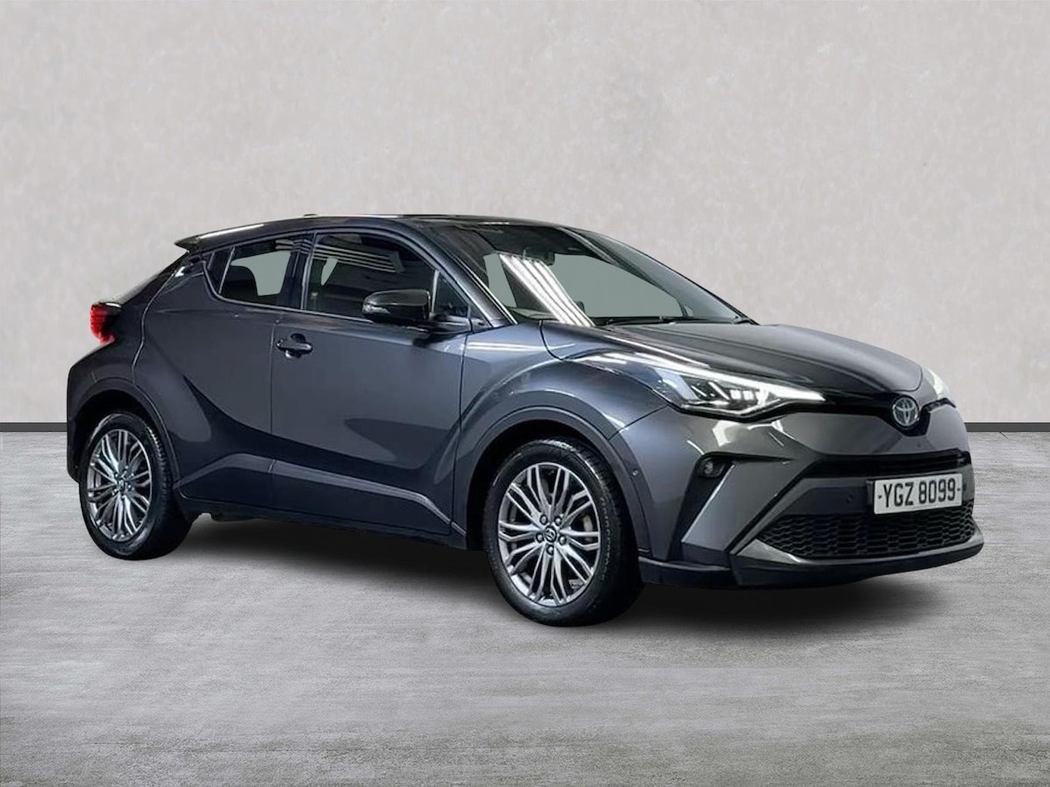 Used Toyota C-HR 2023 for sale - 76931612: Photo 1