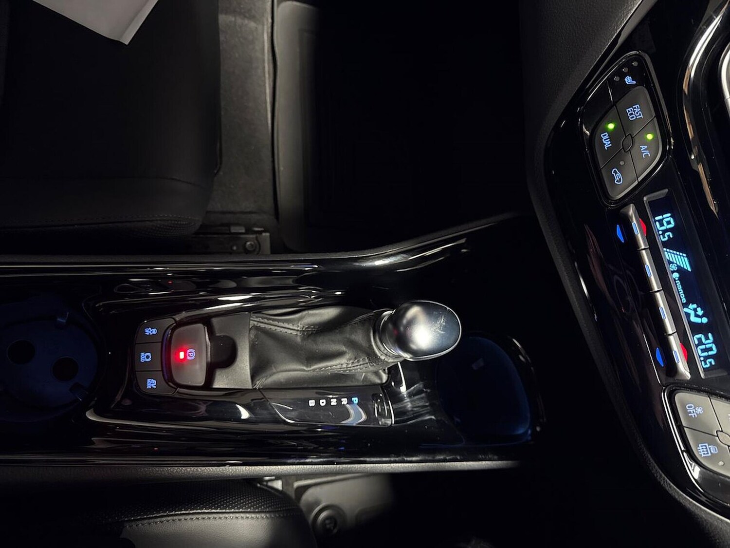 Used Toyota C-HR 2023 for sale - 76931612: Photo 13