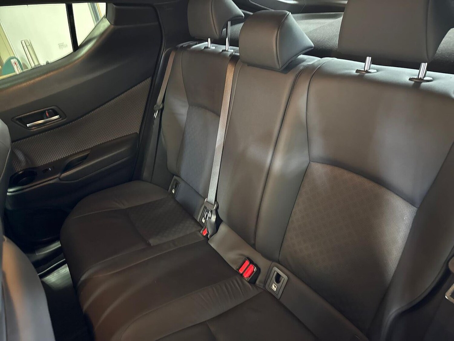 Used Toyota C-HR 2023 for sale - 76931612: Photo 16