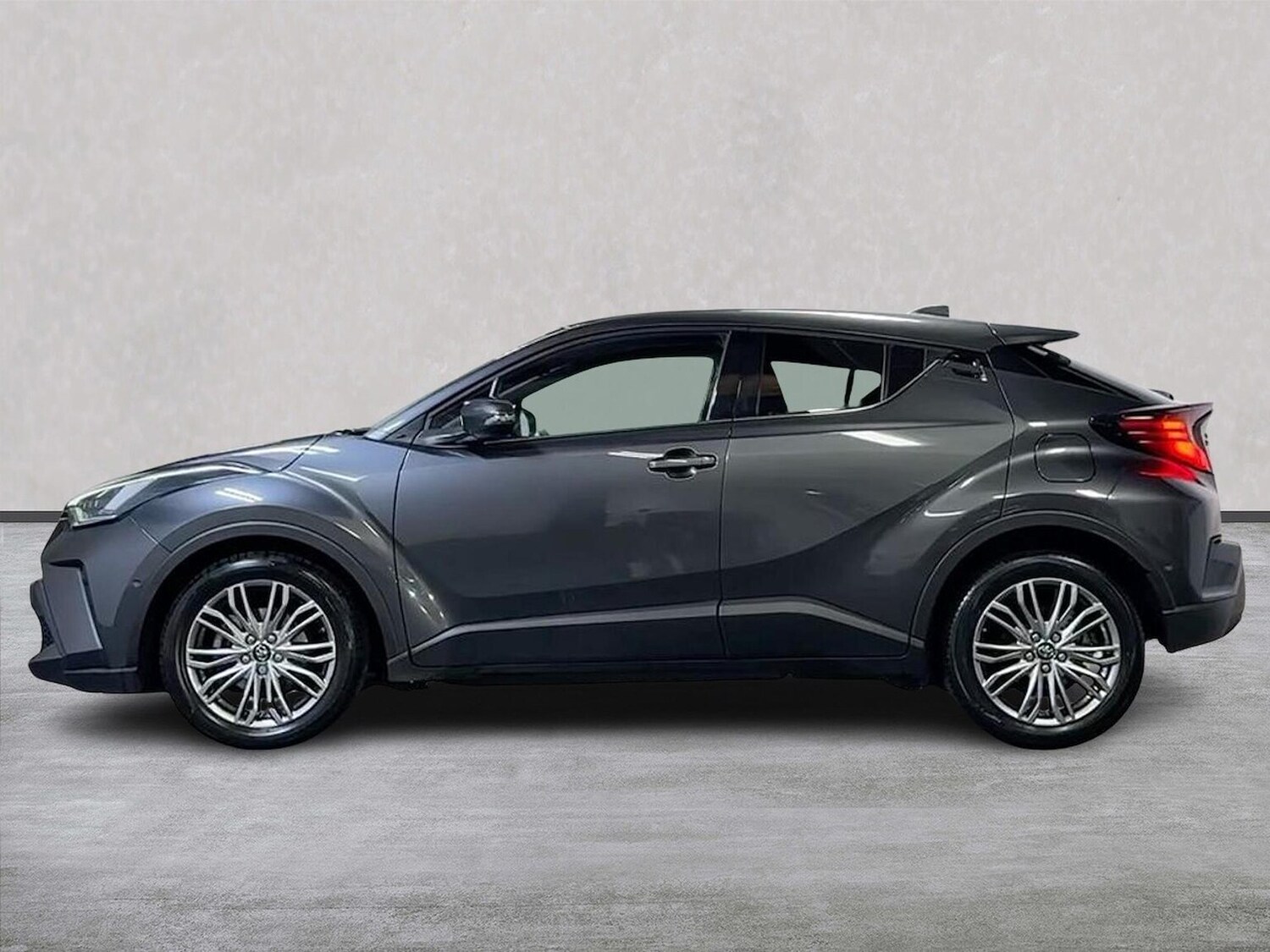 Used Toyota C-HR 2023 for sale - 76931612: Photo 19