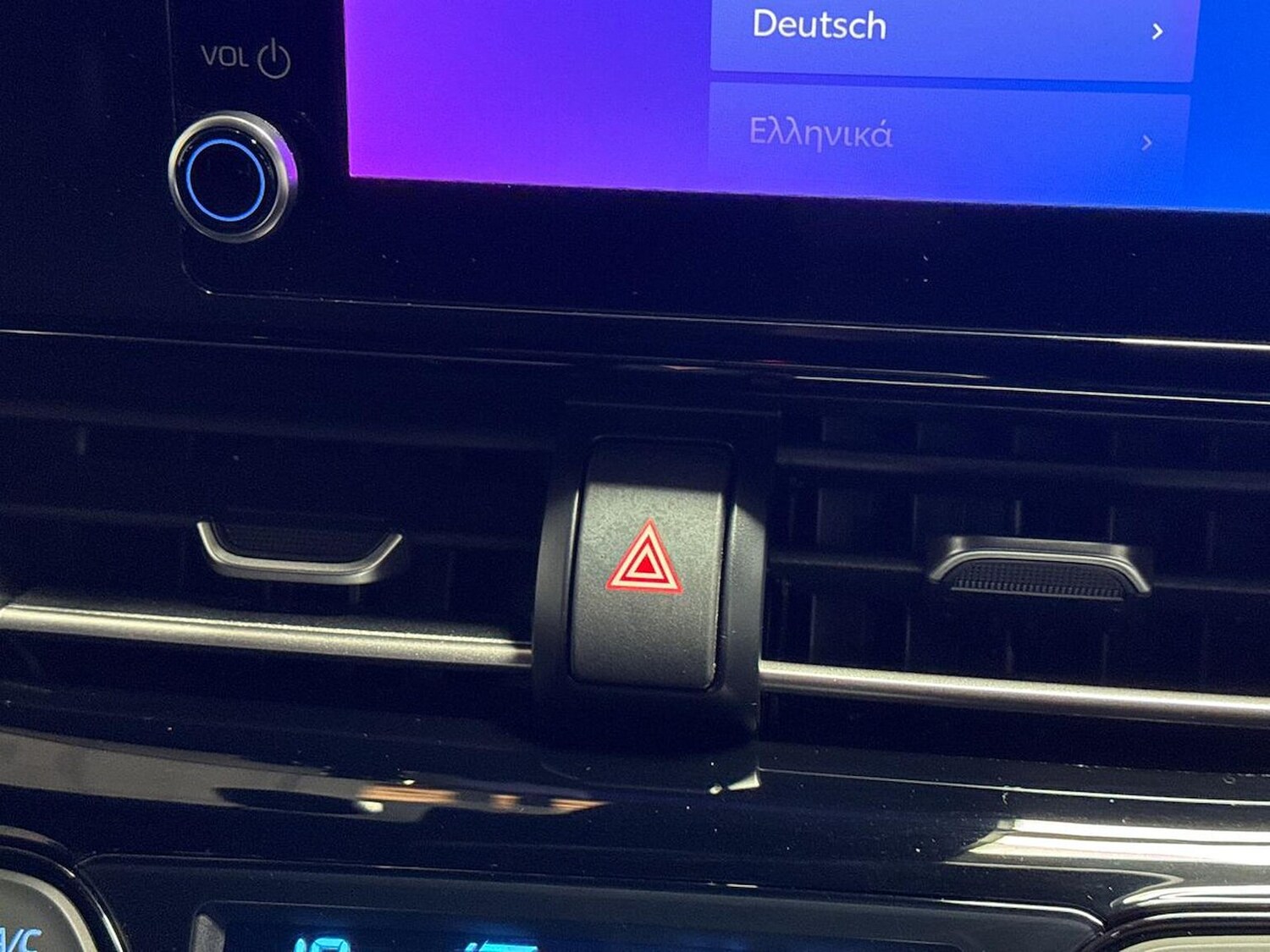 Used Toyota C-HR 2023 for sale - 76931612: Photo 22