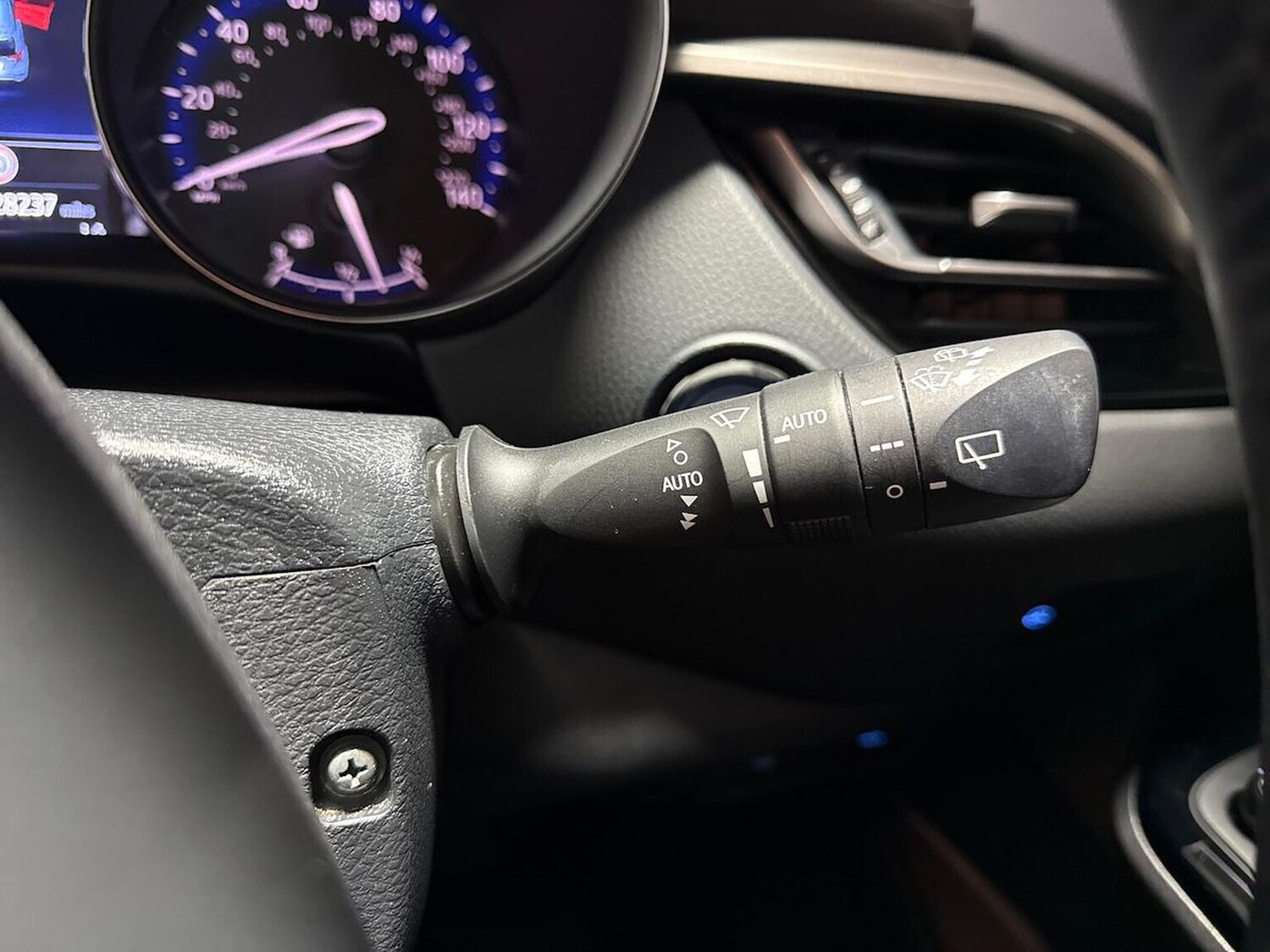 Used Toyota C-HR 2023 for sale - 76931612: Photo 27