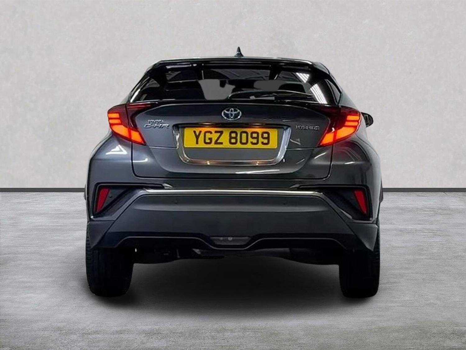 Used Toyota C-HR 2023 for sale - 76931612: Photo 4