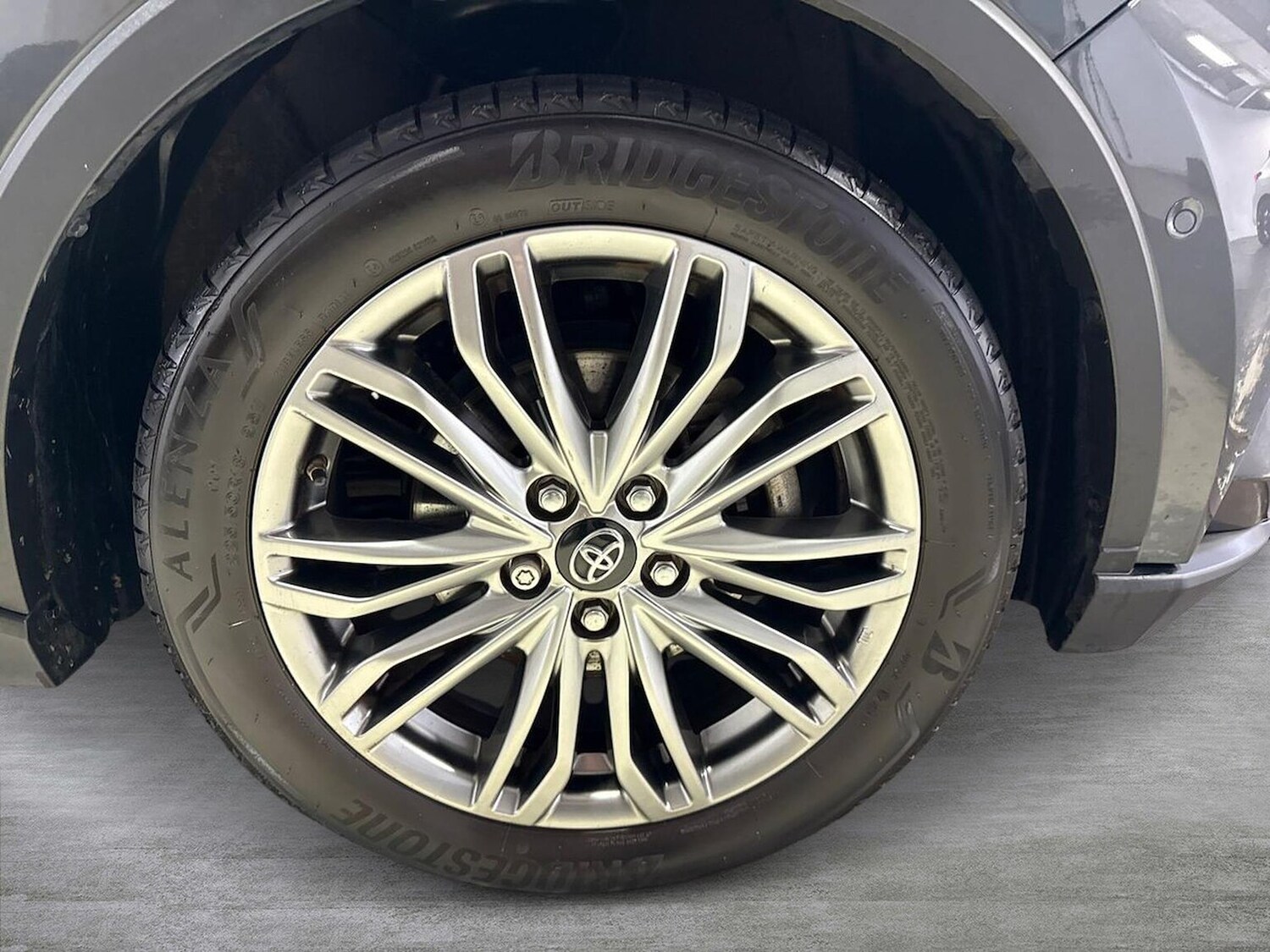 Used Toyota C-HR 2023 for sale - 76931612: Photo 6