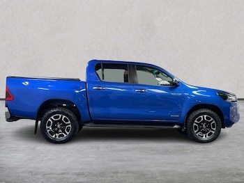 Used Toyota Hilux 2024 for sale - 78484225: Photo