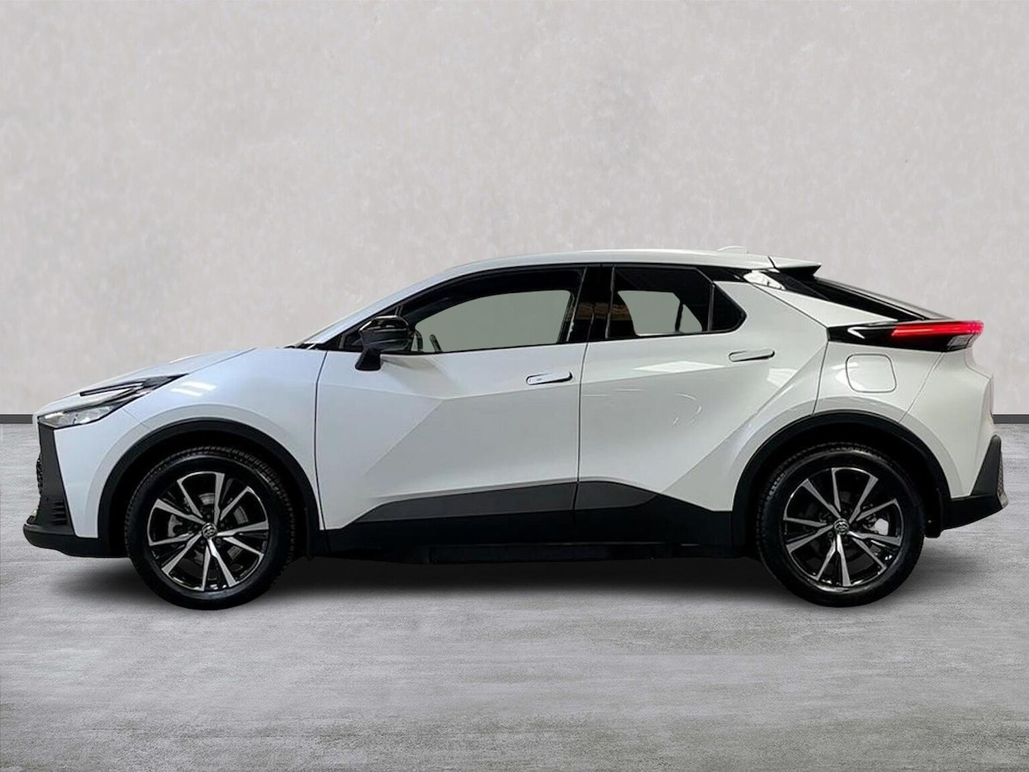 Used Toyota C-HR 2024 for sale - 76588589: Photo 19