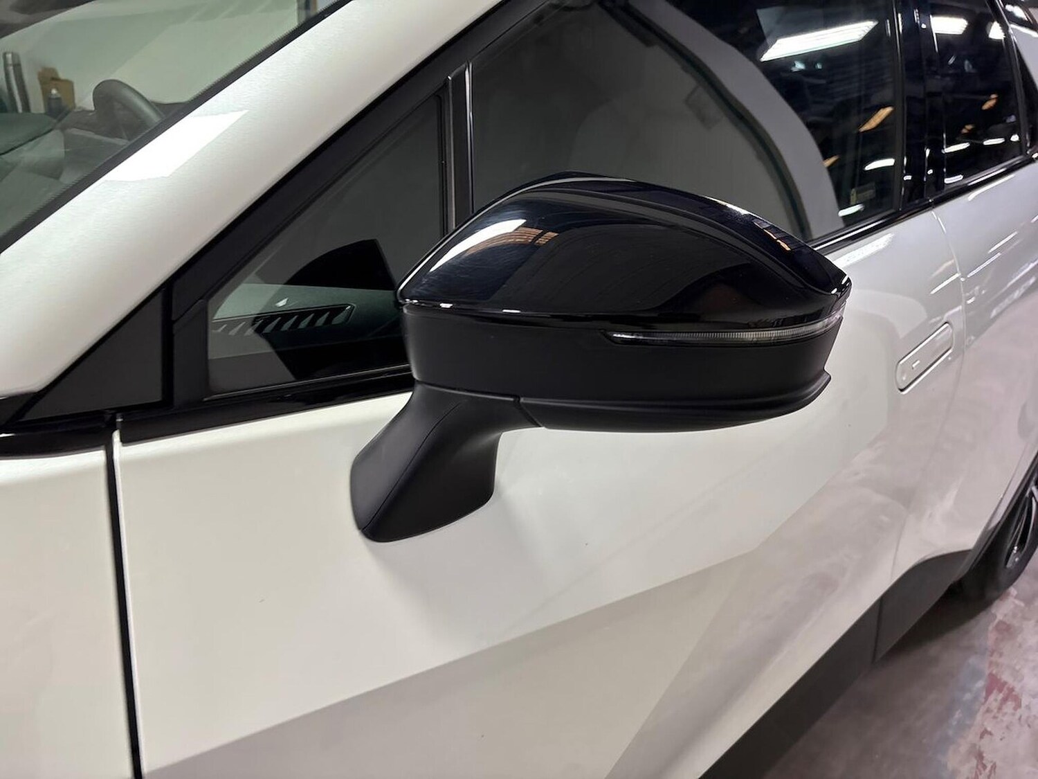 Used Toyota C-HR 2024 for sale - 76588589: Photo 30