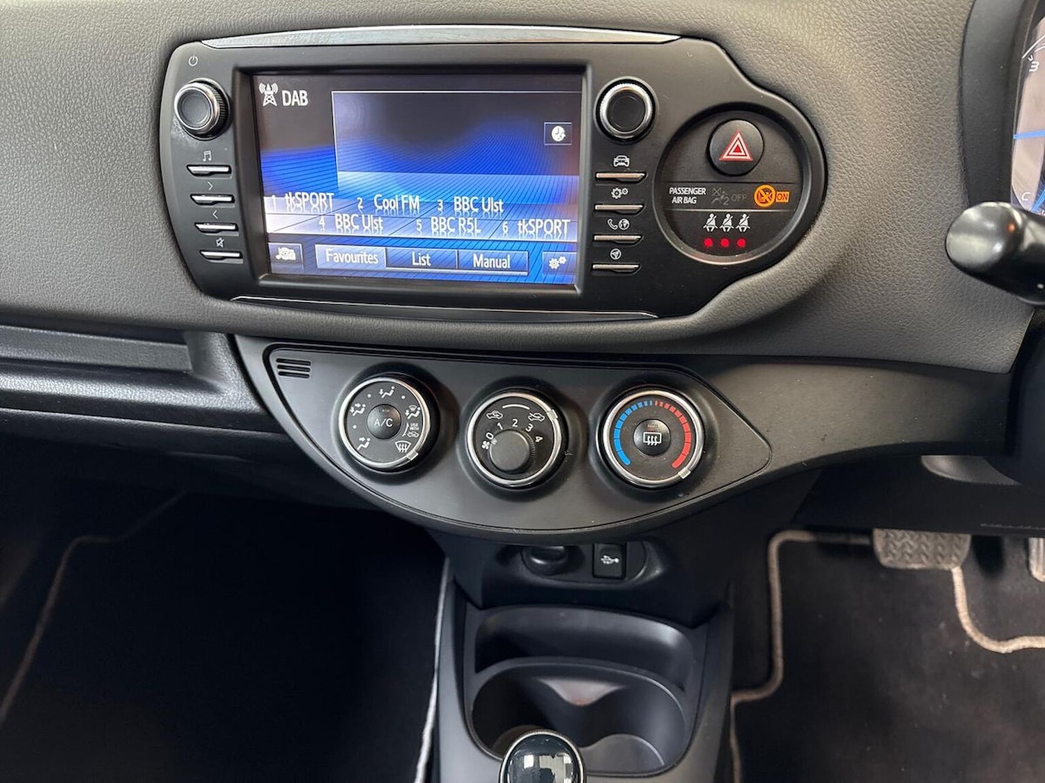 Used Toyota Yaris 2017 for sale - 77802124: Photo 11